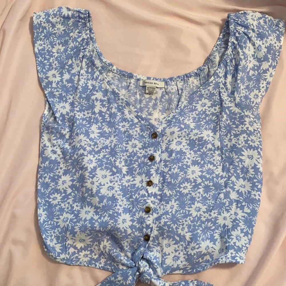 American Eagle Cropped Ditsy Shirt